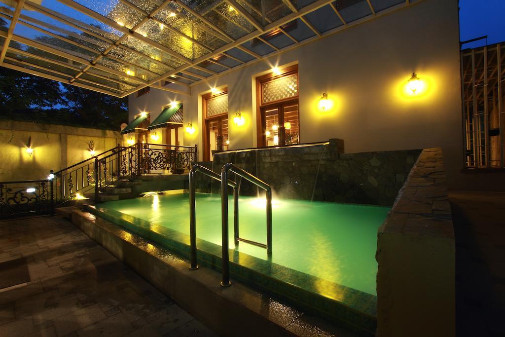 Aziza Syariah Hotel Solo By Horison Экстерьер фото