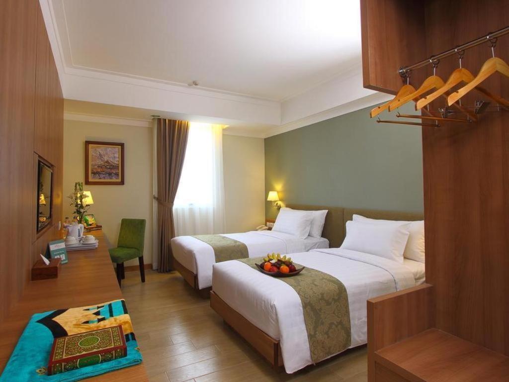 Aziza Syariah Hotel Solo By Horison Экстерьер фото