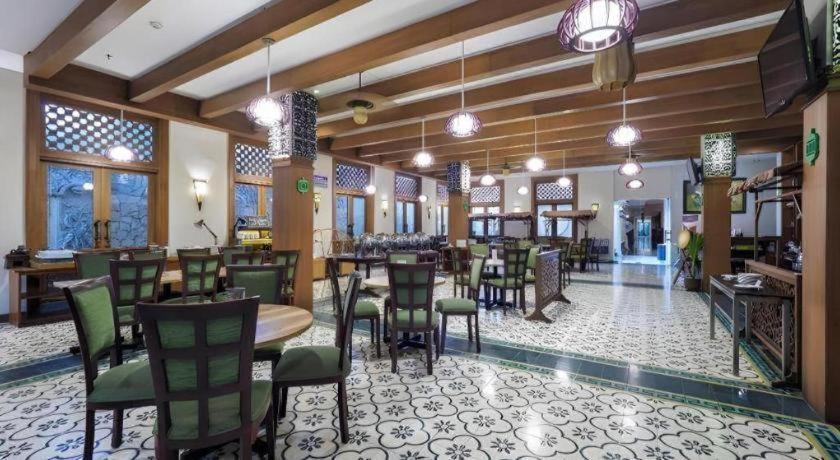 Aziza Syariah Hotel Solo By Horison Экстерьер фото