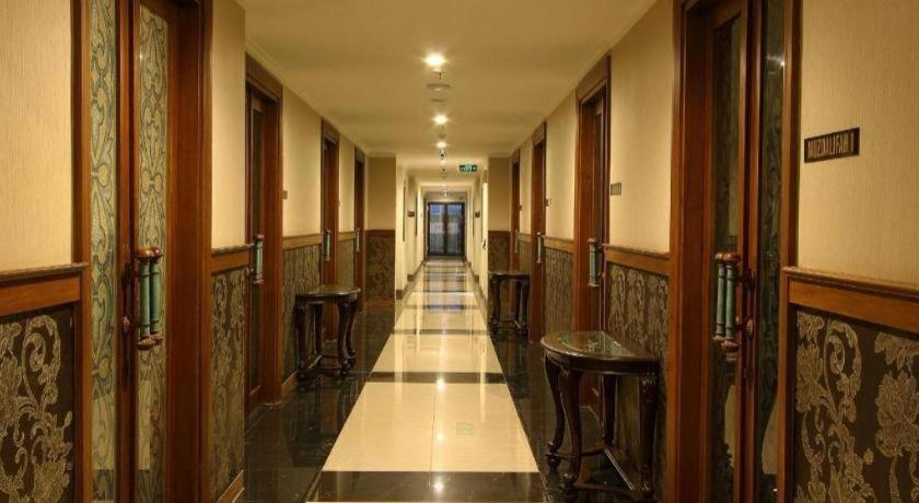 Aziza Syariah Hotel Solo By Horison Экстерьер фото